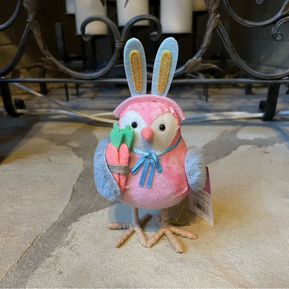 NWT Spring Bunny Decorative Felt Bird Decor